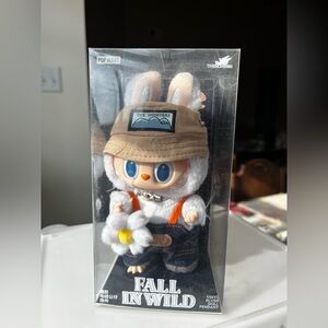 Fall in Wild vinyl plus doll